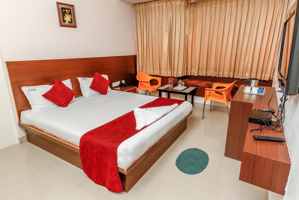 Hotel Pc Residency Майсуру Екстер'єр фото